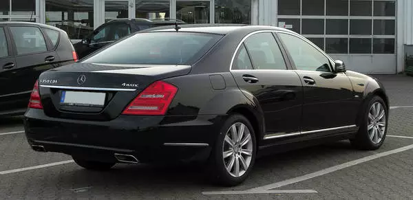 Mercedes-Benz S 350 CDI 4MATIC 3dm3 diesel 221 I120K1 NZAAB400